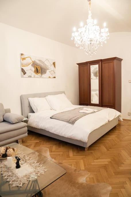 Cozy Flat By Wenceslas Square! プラハ エクステリア 写真