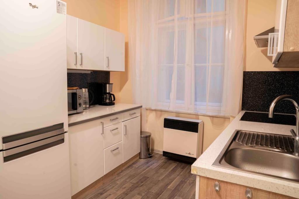 Cozy Flat By Wenceslas Square! プラハ エクステリア 写真